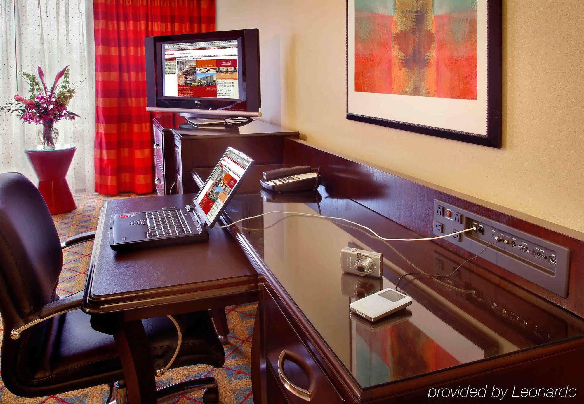 Westchester Marriott Таррітаун Номер фото